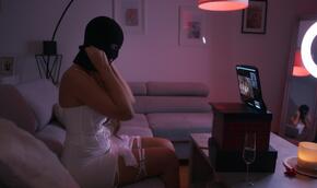 Virtuální přítelkyně