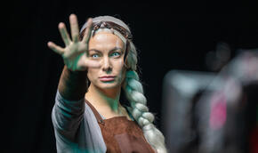 Zrození alchymistky