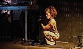 Černá krev, bílá noc